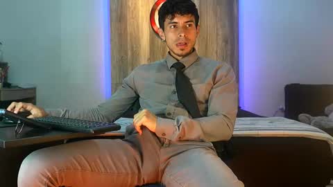 Snapshot of andrew_elliot chatting on 30, 10, 2025 Andrew online show from 30, 10, 2025