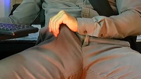 Snapshot of andrew_elliot chatting on 22, 11, 2025 Andrew online show from 22, 11, 2025