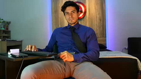 Snapshot of andrew_elliot chatting on 29, 11, 2025 Andrew online show from 29, 11, 2025