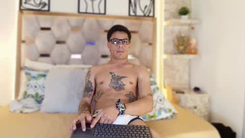 Snapshot of andrew_haalls chatting on 29, 11, 2025 andrew_haalls online show from 29, 11, 2025