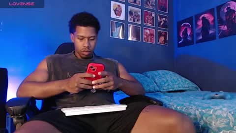 Snapshot of andrew_hoult chatting on 28, 10, 2025 Andrew online show from 28, 10, 2025