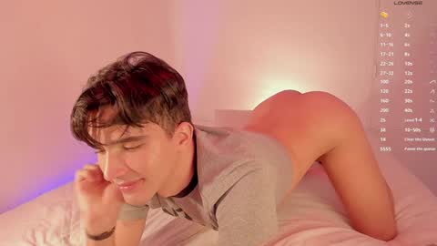 Snapshot of andrew_luxo chatting on 13, 1, 2025 andrew_luxo online show from 13, 1, 2025