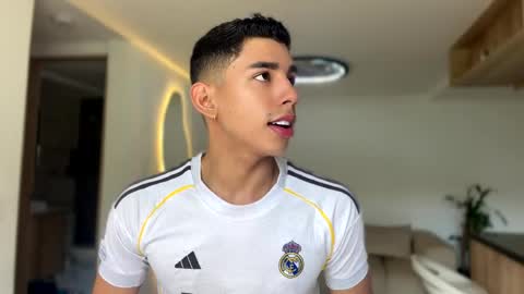 Andrew M. online show from 11, 4, 2026