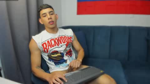 Snapshot of andrew_twink18 chatting on 28, 4, 2026 Andrew M. online show from 28, 4, 2026