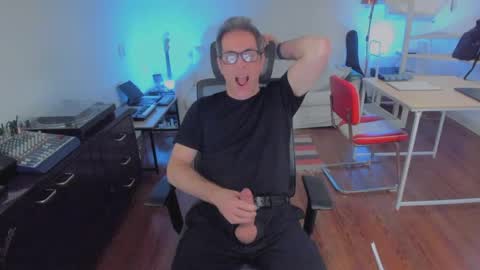 Snapshot of andy0pandi chatting on 15, 9, 2025 Andrew online show from 15, 9, 2025