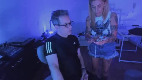 Snapshot of andy0pandi chatting on 9, 11, 2025 Andrew online show from 9, 11, 2025