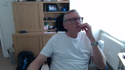 andy1234518 online show from 18, 4, 2026