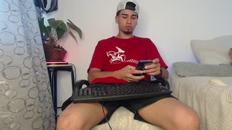 Snapshot of andy_0018 chatting on 8, 12, 2024 Andy online show from 8, 12, 2024