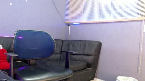 Snapshot of andy_bapho chatting on 19, 10, 2025 ANDY online show from 19, 10, 2025