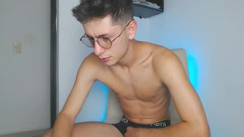 andy_collins__ online show from 27, 10, 2025