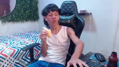 andy_dan1 online show from 4, 12, 2024