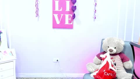 Andrea online show from 6, 3, 2025