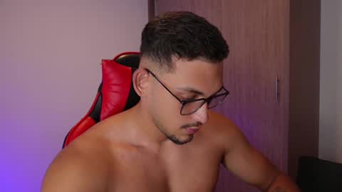 Snapshot of andy_weld chatting on 19, 9, 2025 my onlyfans online show from 19, 9, 2025