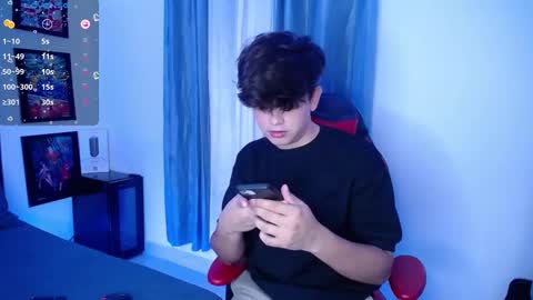 Snapshot of andyboy_19 chatting on 25, 12, 2024 andy online show from 25, 12, 2024