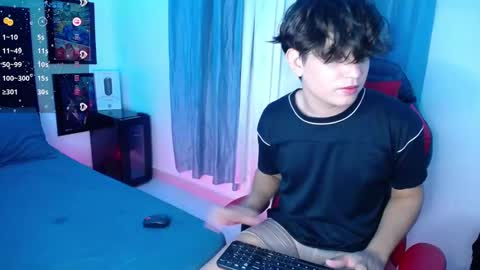 Snapshot of andyboy_19 chatting on 22, 1, 2025 andy online show from 22, 1, 2025