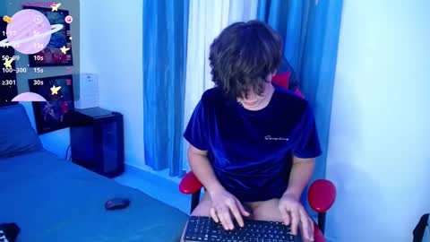 Snapshot of andyboy_19 chatting on 4, 3, 2025 andy online show from 4, 3, 2025