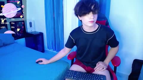 Snapshot of andyboy_19 chatting on 7, 3, 2025 andy online show from 7, 3, 2025