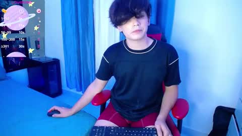 Snapshot of andyboy_19 chatting on 8, 3, 2025 andy online show from 8, 3, 2025