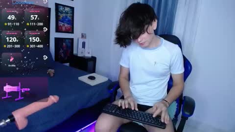 Snapshot of andyboy_19 chatting on 27, 10, 2025 andy online show from 27, 10, 2025