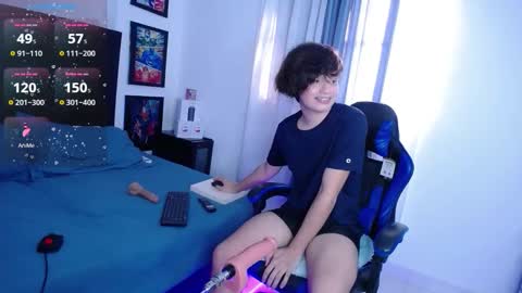 Snapshot of andyboy_19 chatting on 3, 11, 2025 andy online show from 3, 11, 2025