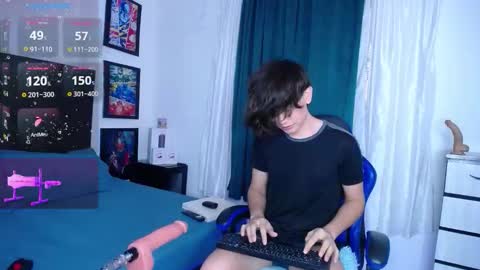 Snapshot of andyboy_19 chatting on 4, 12, 2025 andy online show from 4, 12, 2025