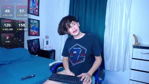 Snapshot of andyboy_19 chatting on 14, 12, 2025 andy online show from 14, 12, 2025