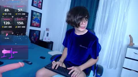 Snapshot of andyboy_19 chatting on 19, 12, 2025 andy online show from 19, 12, 2025