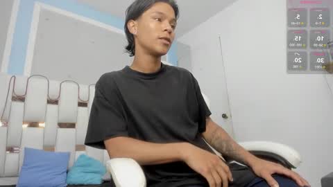 Snapshot of andykings_1 chatting on 17, 12, 2025 Andy Kings online show from 17, 12, 2025