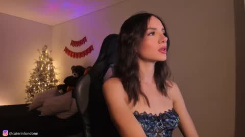 Snapshot of anelisse_ chatting on 14, 12, 2025 online show from 14, 12, 2025