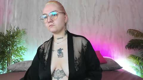 Snapshot of anet_dream chatting on 28, 11, 2025 Anet Dream online show from 28, 11, 2025