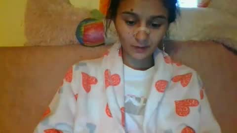 Snapshot of ang3l_black chatting on 4, 11, 2025 andr33a online show from 4, 11, 2025