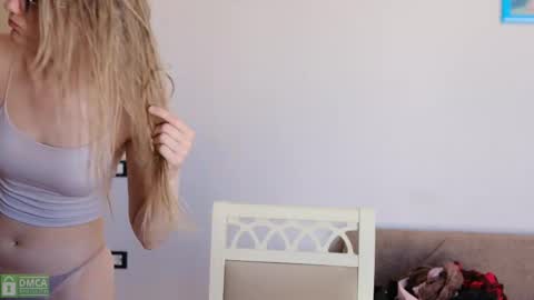 Snapshot of angeellina chatting on 18, 5, 2026 angeellina online show from 18, 5, 2026