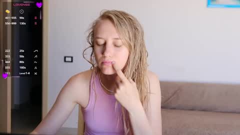 Snapshot of angeellina chatting on 27, 5, 2026 angeellina online show from 27, 5, 2026