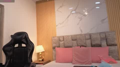 Snapshot of angel__kiss chatting on 29, 4, 2026 angel__kiss online show from 29, 4, 2026