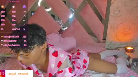 Snapshot of angel__sweet18 chatting on 7, 12, 2024 online show from 7, 12, 2024