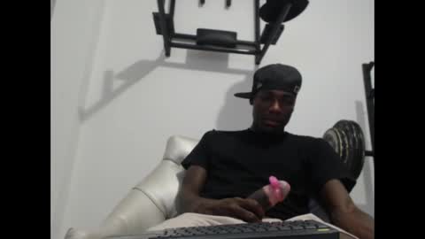 Snapshot of angel_blakee chatting on 4, 12, 2024 Angel Blake online show from 4, 12, 2024