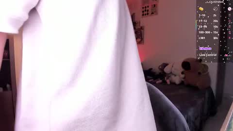 Angel   help me with 100 thumbs up online show from 19, 2, 2026