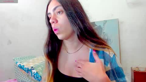 Snapshot of angel_blondie_ chatting on 1, 2, 2026 Anglica online show from 1, 2, 2026