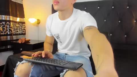 Angel Cuervo online show from 15, 2, 2025