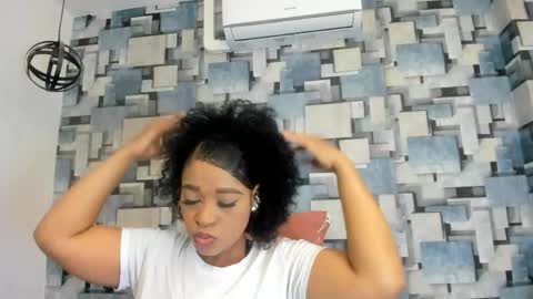 Snapshot of angel_dthroat chatting on 4, 5, 2026 ANGHEL online show from 4, 5, 2026