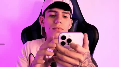 Snapshot of angel_eros_ chatting on 1, 3, 2026 Angel online show from 1, 3, 2026