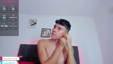 ngel Esteban  online show from 22, 10, 2025