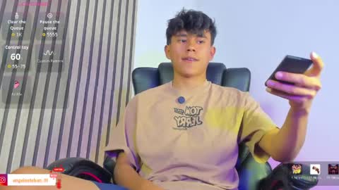 ngel Esteban  online show from 14, 4, 2026