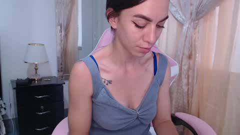 Snapshot of angel_girl10 chatting on 13, 5, 2026 Angel Girl online show from 13, 5, 2026