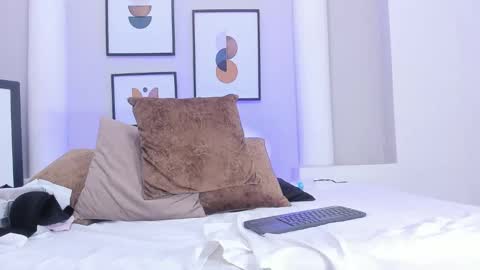 Angel  online show from 25, 1, 2025