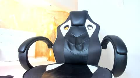 Snapshot of angel_nicolas chatting on 8, 2, 2025 ANGEL online show from 8, 2, 2025