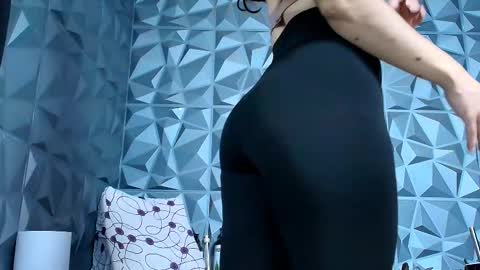 Snapshot of angel_red77 chatting on 1, 10, 2025 angel red77 online show from 1, 10, 2025