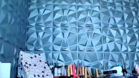 Snapshot of angel_red77 chatting on 4, 10, 2025 angel red77 online show from 4, 10, 2025