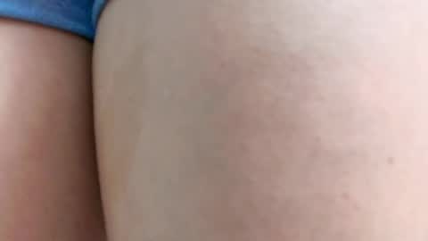 Snapshot of angel_red77 chatting on 3, 11, 2025 angel red77 online show from 3, 11, 2025