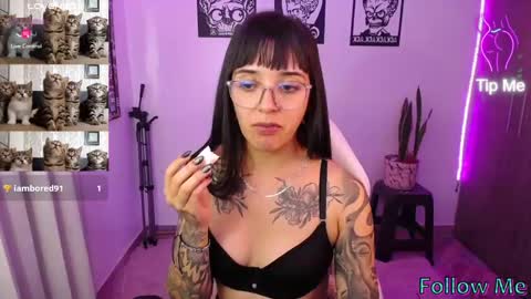 Snapshot of angela_lauren chatting on 25, 2, 2025 Angela online show from 25, 2, 2025